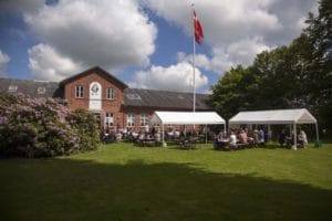 Parken ved højskolen